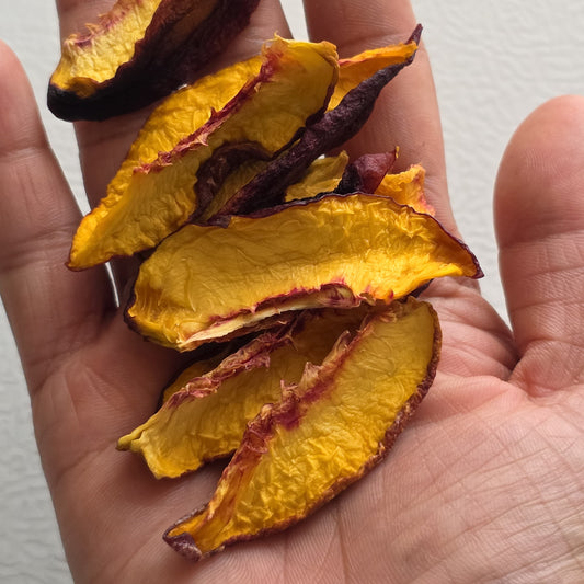 Dried Fantasia Nectarine Chips